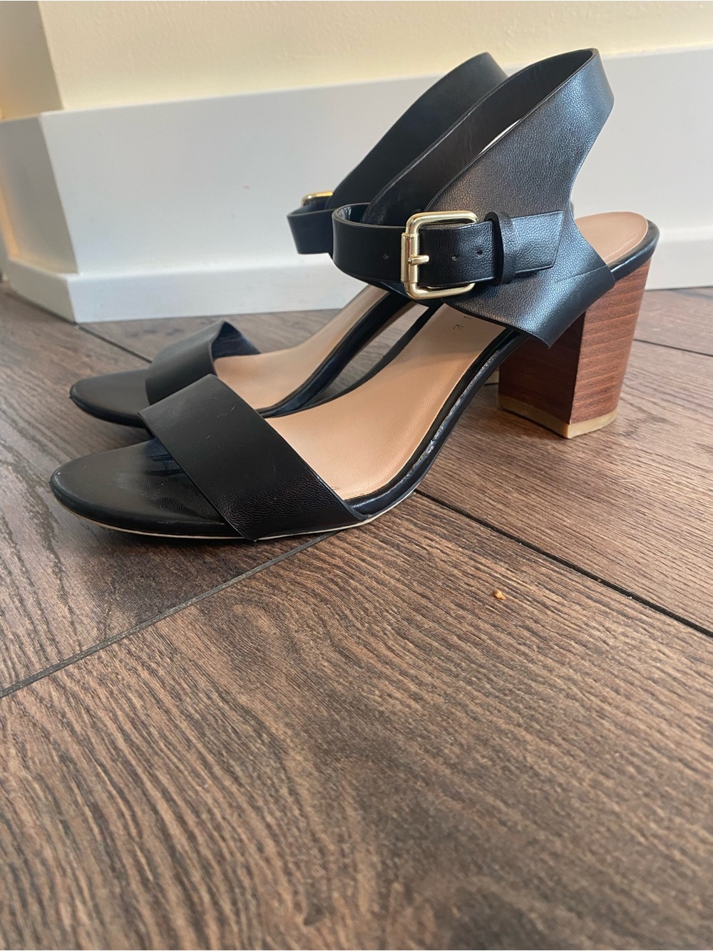 Kelly & Katie Frilisa Sandals Womens 8 Black Block Heel Ankle Strap Buckle